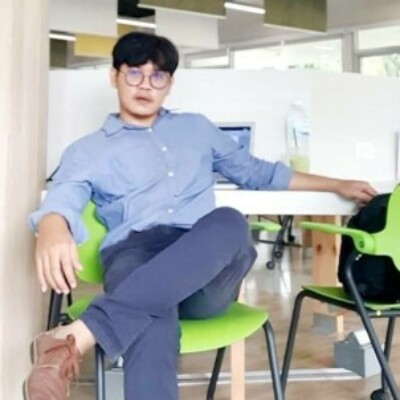 Profile picture of อาจารย์โชติ ราชวิชา