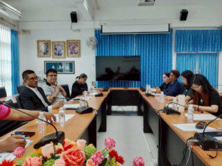 LINE_ALBUM_ประชุมคณะกรรมการสภาคณาจารย์ฯ.7 กรกฎาคมหมู่ 9_260709_6