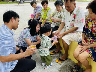 3. ทำบุญวันสงกรานต์ 3